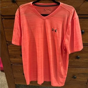Men’s XL Under Armour Heat Gear V Neck Tee